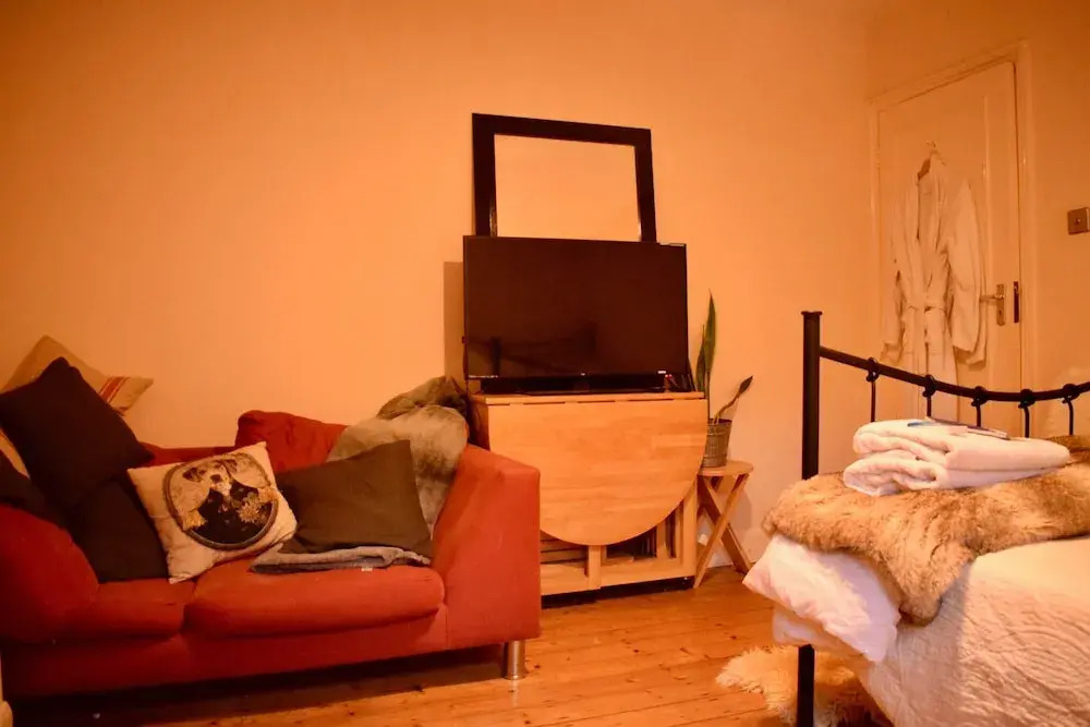 2 Bedroom Flat in Central London With a Garden