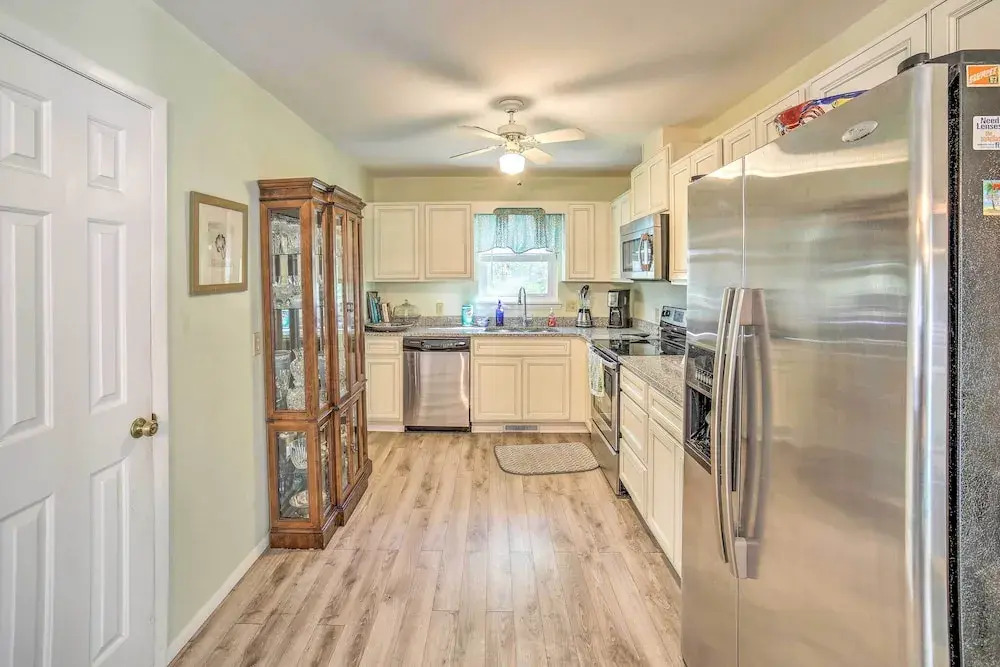 Oak Island Home w/ Yard < 1 Mi to the Beach!