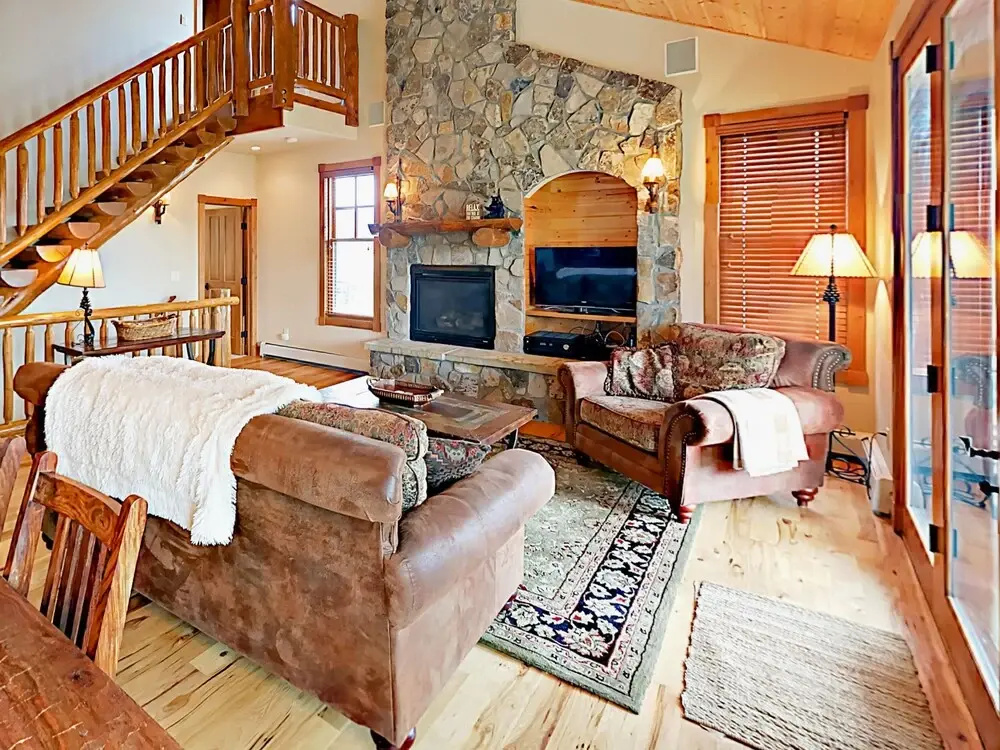 525 N Lupine Lane Home - 4 Br home by RedAwning