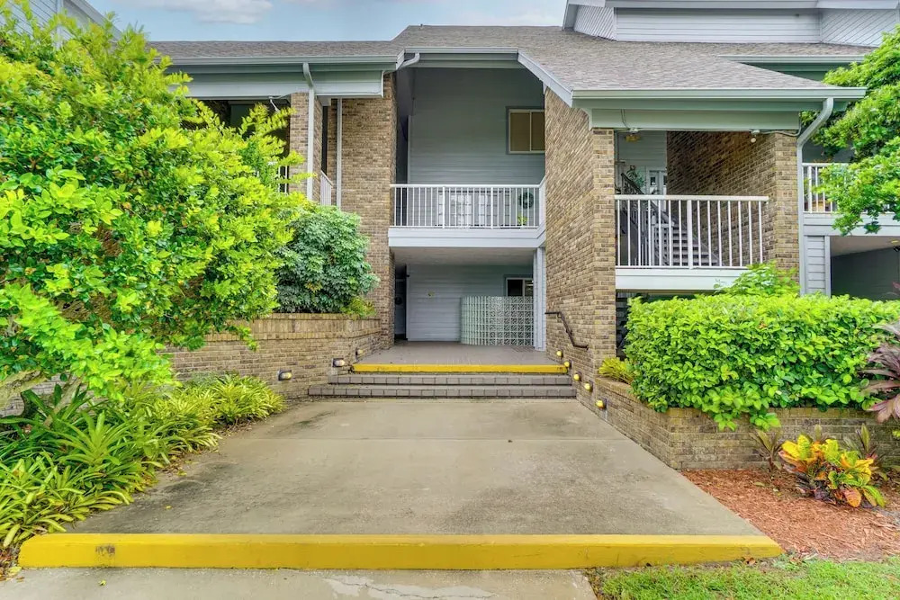 Sunny Titusville Retreat Near Space Coast