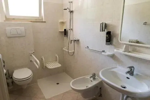 Hotel Lory - Molveno - Dolomiti