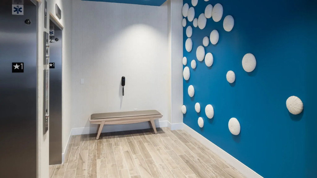 Holiday Inn Express & Suites Orlando At SeaWorld by IHG