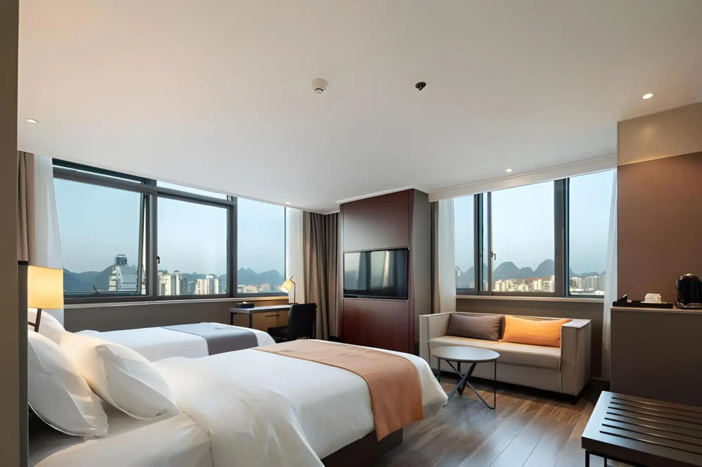 Homeinn Plus Hotel (Guilin Railway Station Xiangbishan Park)