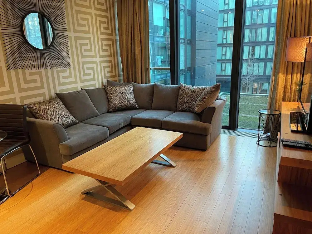 Very Centrally Located Chic one bed Quartermile Apartment