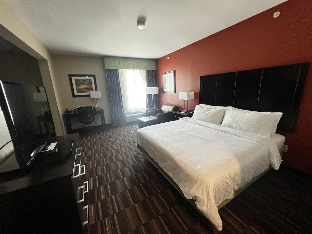 Holiday Inn Express & Suites Alva
