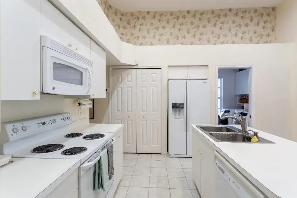 Serene & Attractive Heated Pool Spa Home