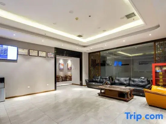 Jinlv Hotel (Xi'an North Railway Station Beiyuan Subway Station Store)