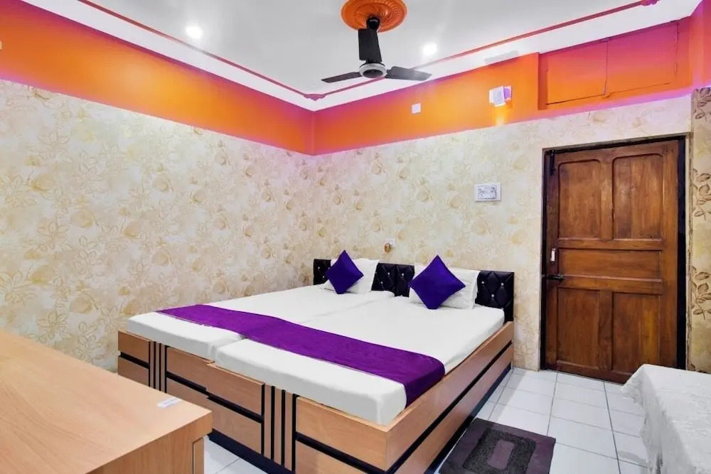 iROOMZ Hotel Anandalok