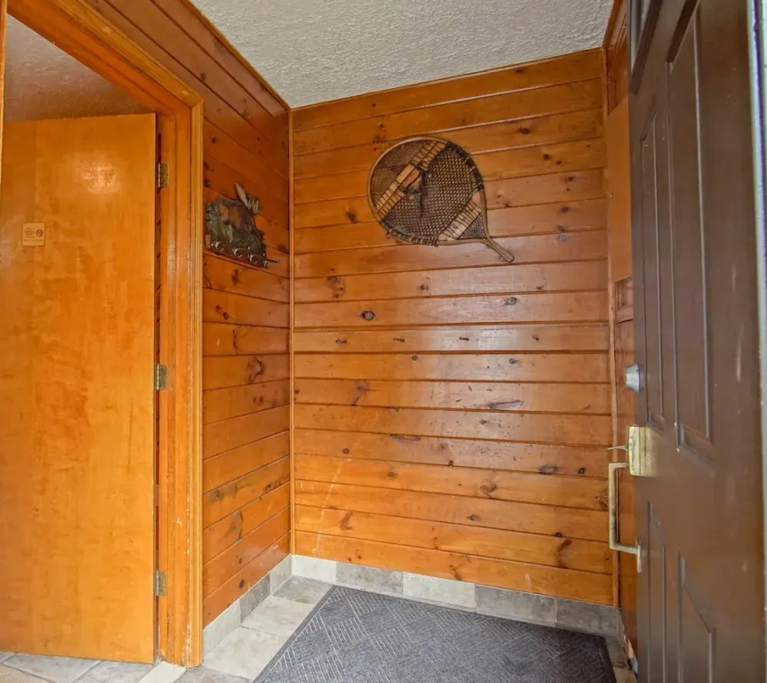 Stemwinder 6A, 3 Bedrooms Plus Bonus Sleeping Alcove, 2 1/2 Baths