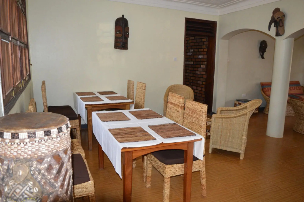 Colonial Residence