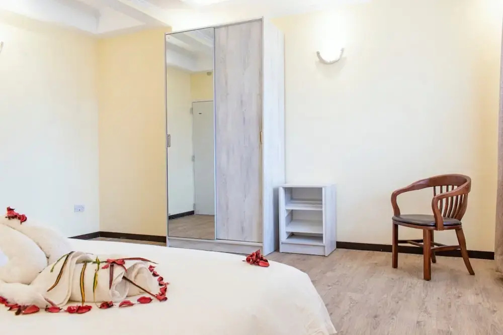 Zebu Lodge And Luxury Hotel