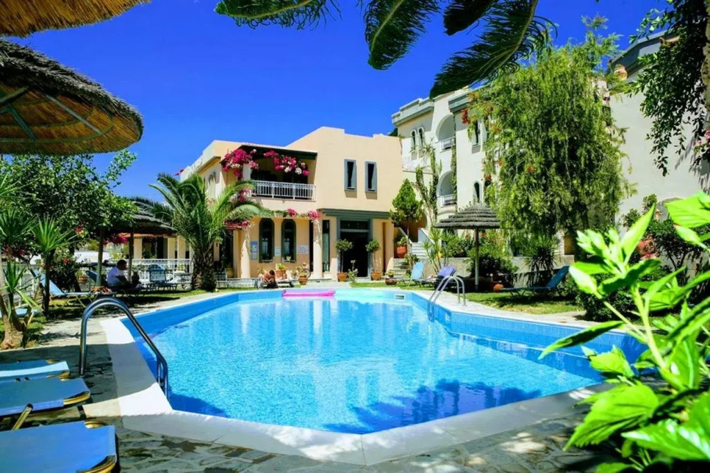 Aquarius Apartments
