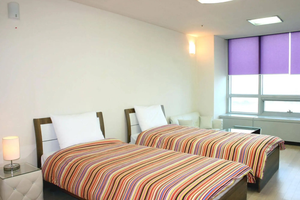 Incheon Airport Line Guesthouse