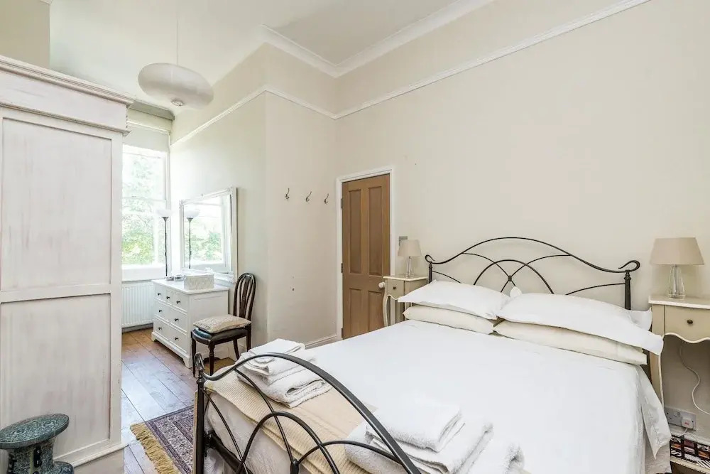 NEW Luxury 1BD Flat in Heart of Kensington Olympia