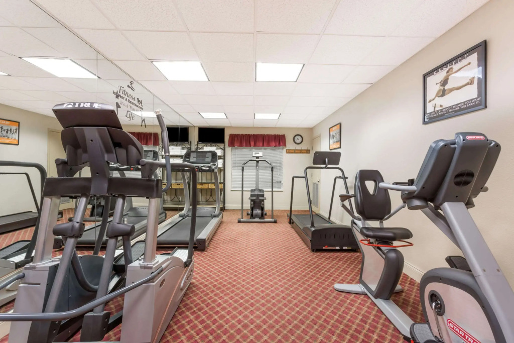 Hawthorn Extended Stay by Wyndham Orlando