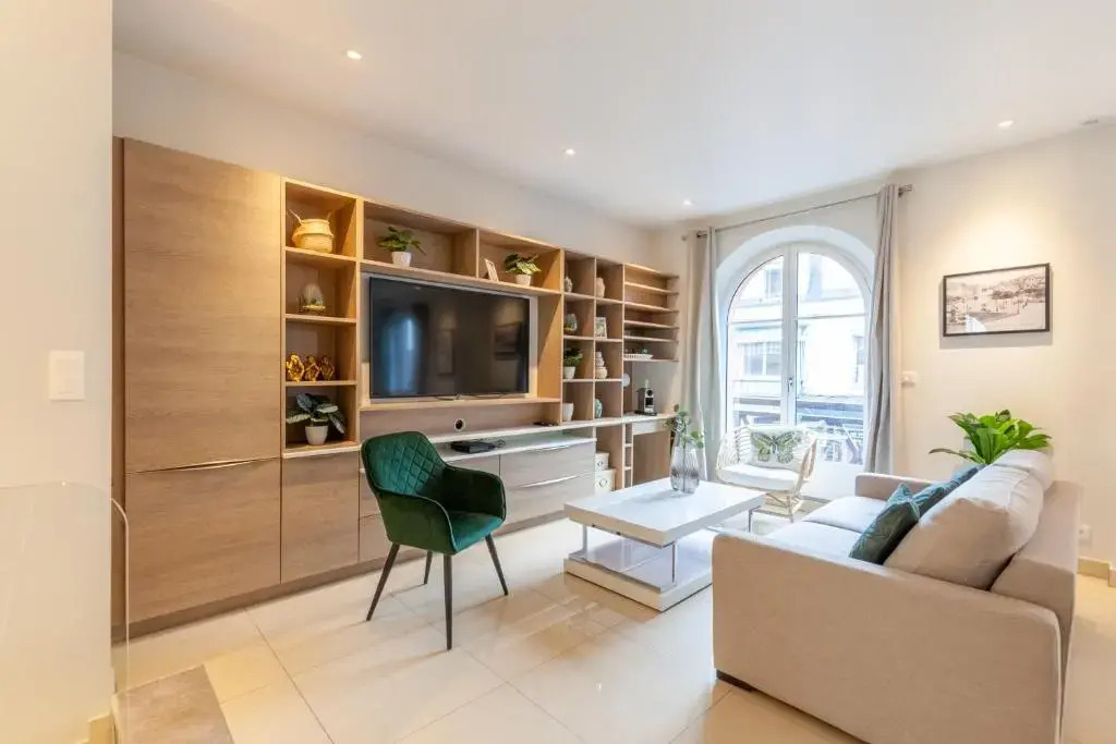 Beau duplex - Haut de gamme Place Morny - 75m2