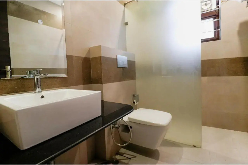 FabHotel Oyster Villa - Nr Paras Hospitals Sushant Lok 1