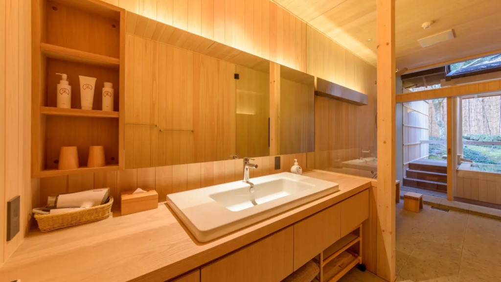 Kyoto Arashiyama Onsen Ryokan Hanaikada