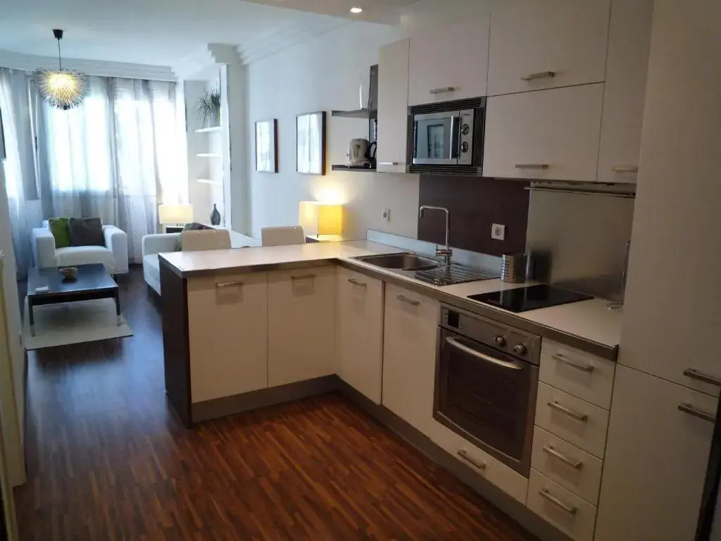 DFLAT Escultor Madrid Apartments