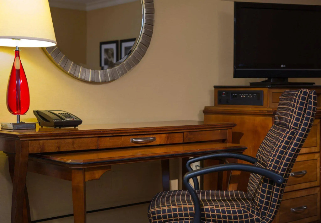 Baltimore Marriott Inner Harbor at Camden Yards