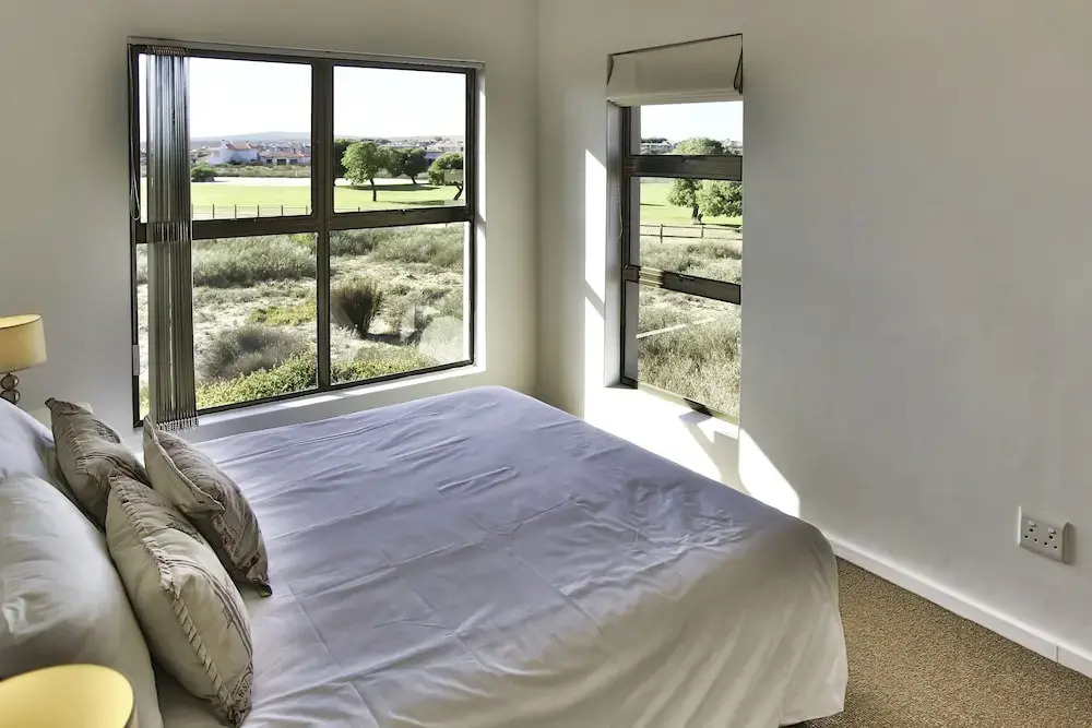 Mulligan, Langebaan, 10-sleeper