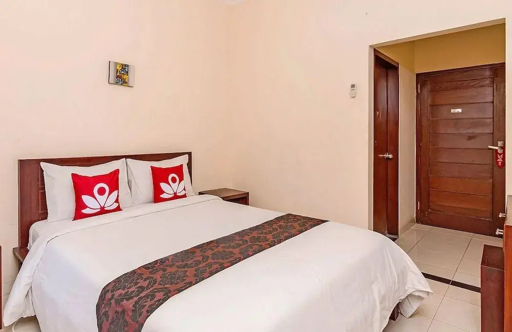 ZEN Rooms Sunshine Dewi Sartika