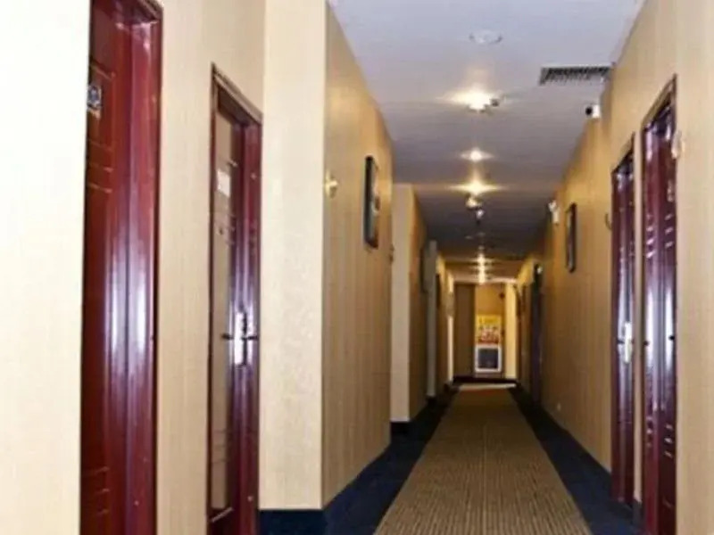 Super 8 Hotel Shanghai Songjiang University Town Branch