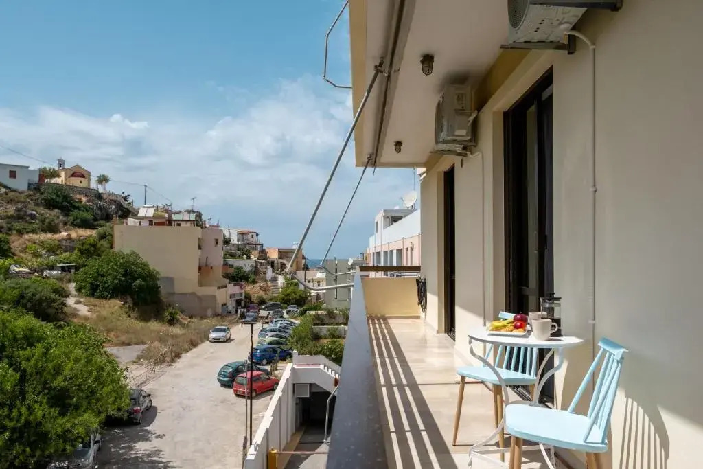 NIMA1 4 bedroom apt centraly located in Rethimno