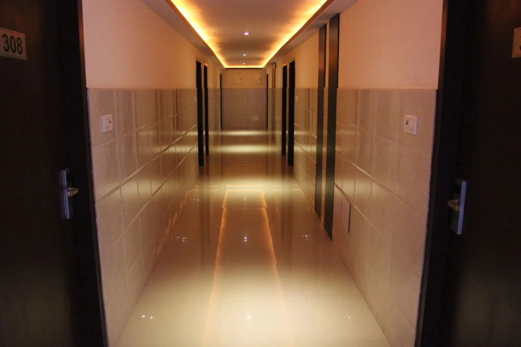 Hotel Savi Regency