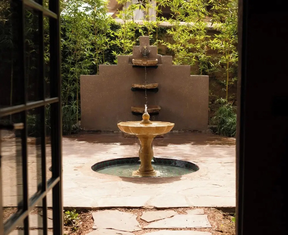 Olinto, Atlas Mountain Retreat