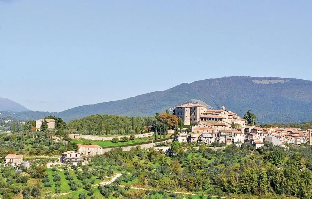1 Bedroom Gorgeous Home In Montebuono