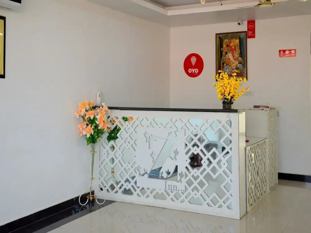 Collection O 4308 Hotel Zaarang Inn