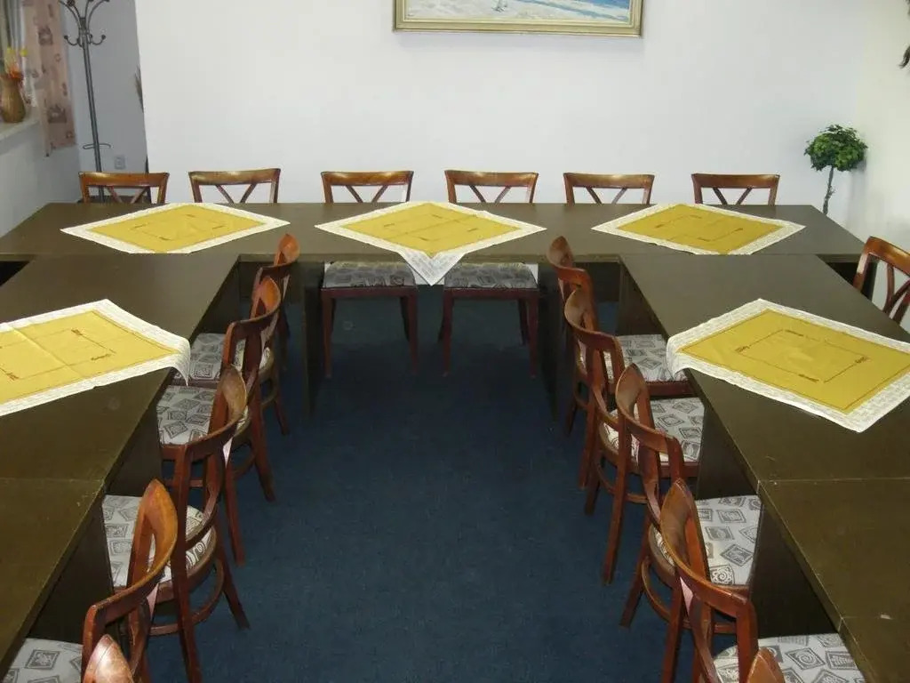 Penzion Kometa - rodinný pobyt u Novomlýnských jezer s komfortem, restaurací a dětskou zónou