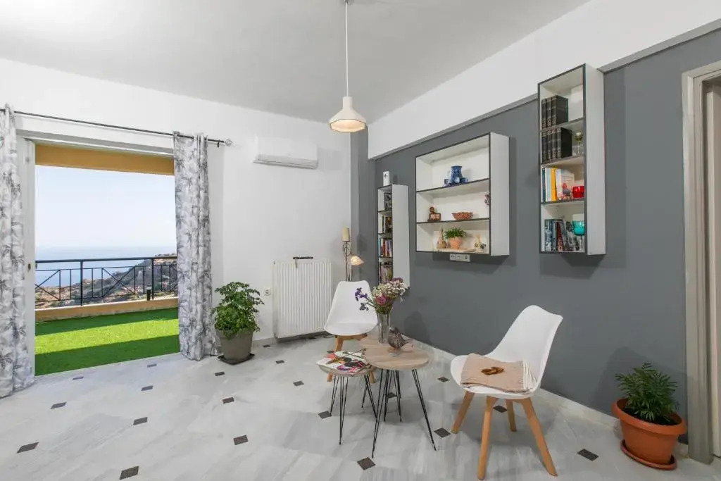 Irini's Sea View House