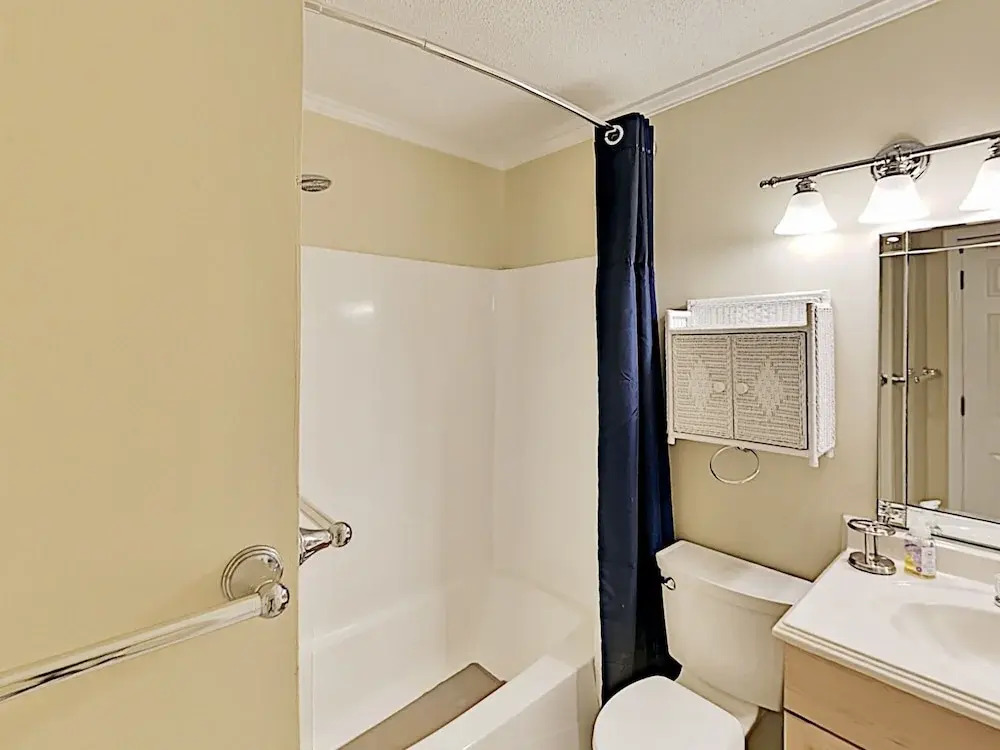 A201hhbt 1 Bedroom Condo