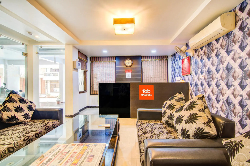 Atulyam Stays Sushant Golf City