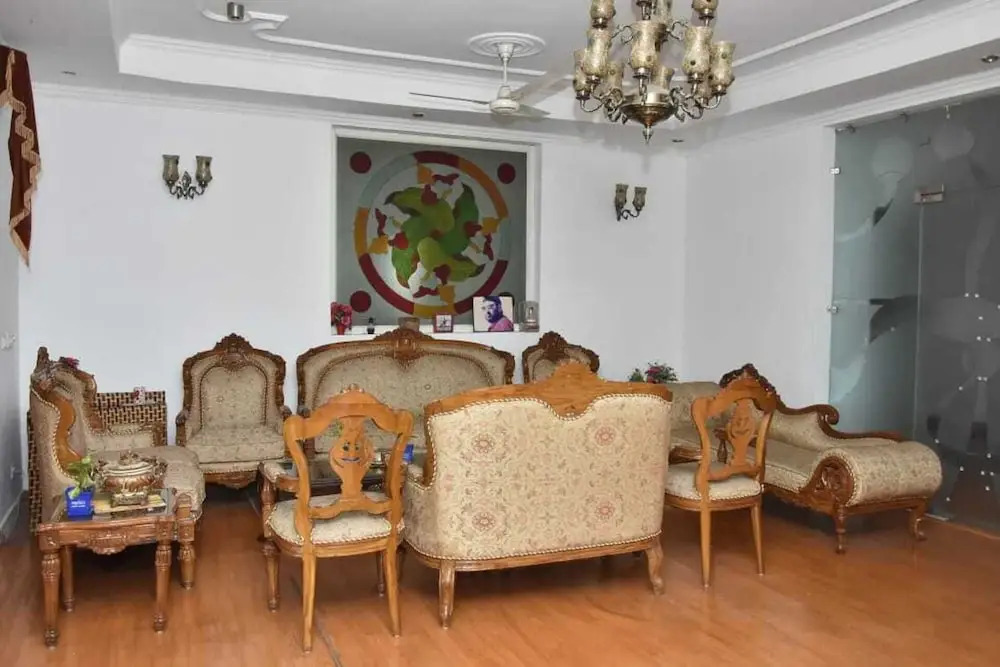 Remarkable 6-bedroom Farmhouse in South Delhi