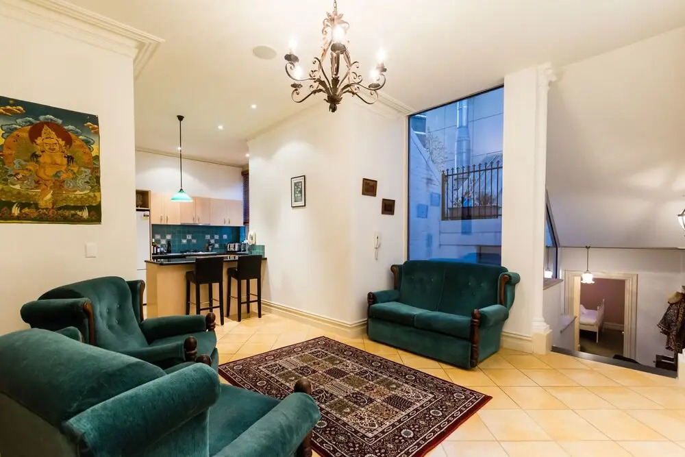 HANNA, 3BDR Melbourne Apartment