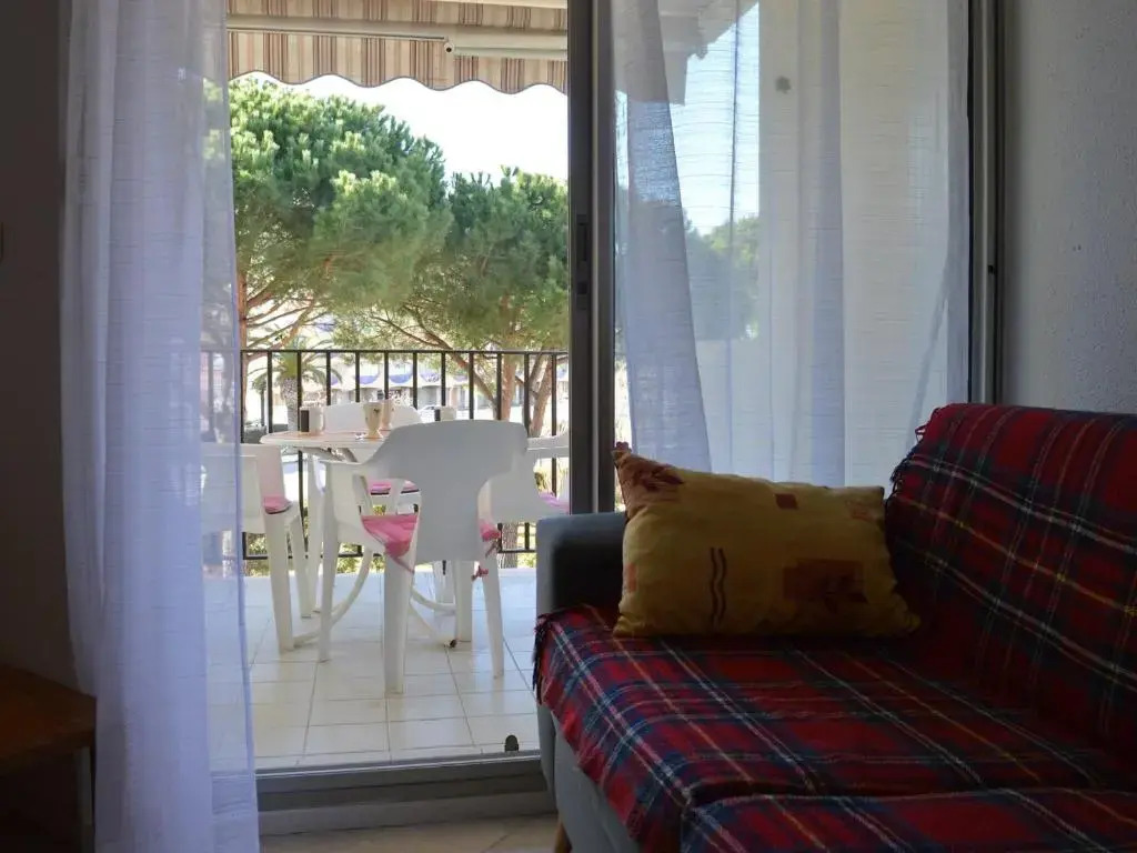Appartement Le Grau-du-Roi, 2 pièces, 4 personnes - FR-1-250-108