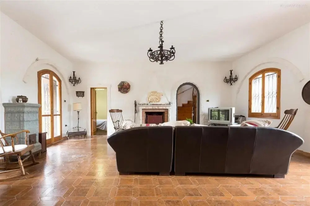 751 Trullo con Piscina e Pineta a Locorotondo
