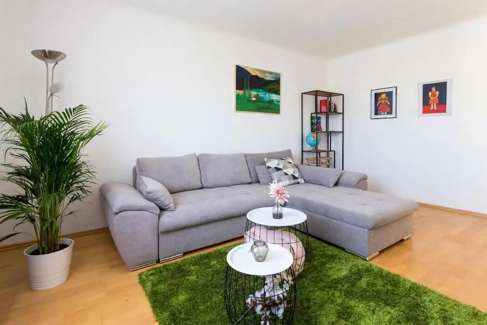 Apartment Rudolfspark Check in 15h to 22h Only