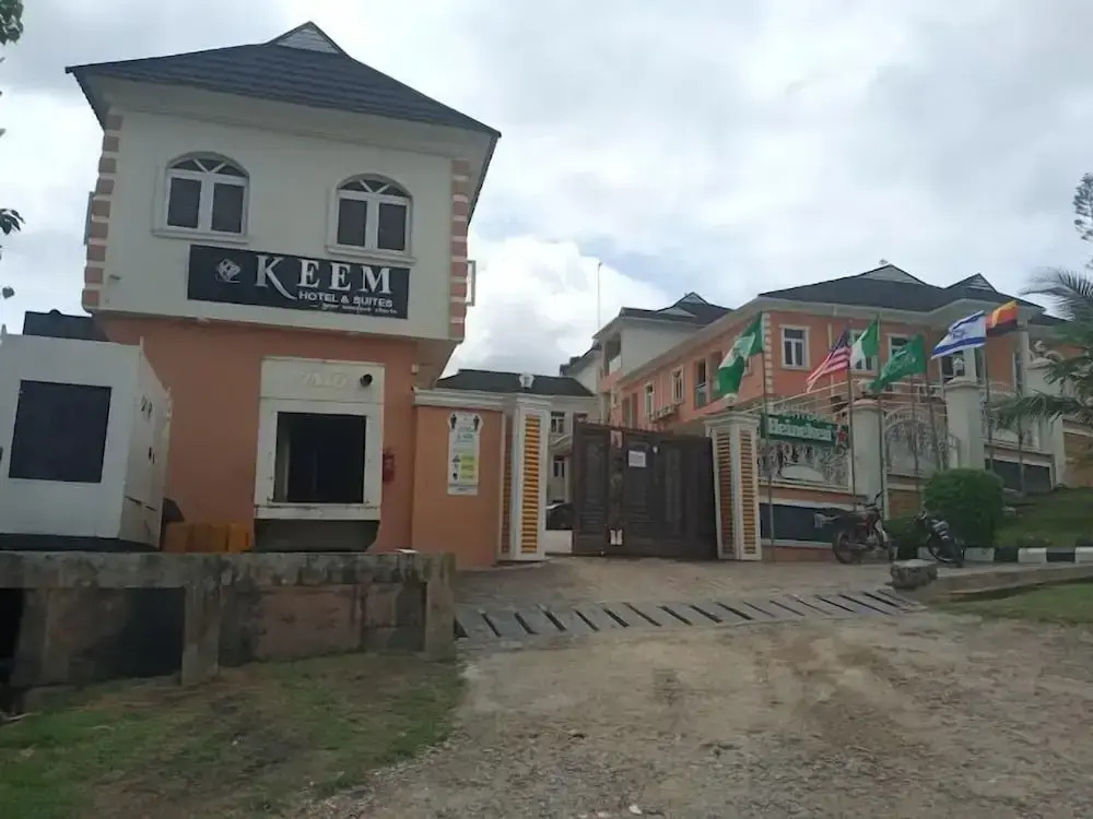 Keem Hotel and Suites