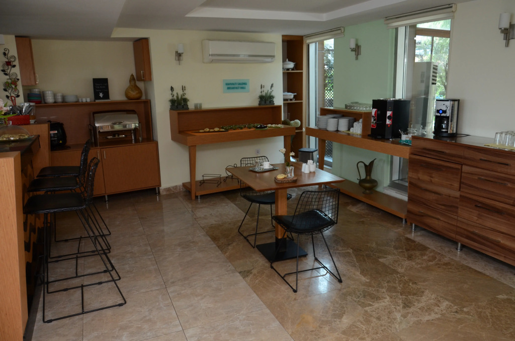 Regna Hotel