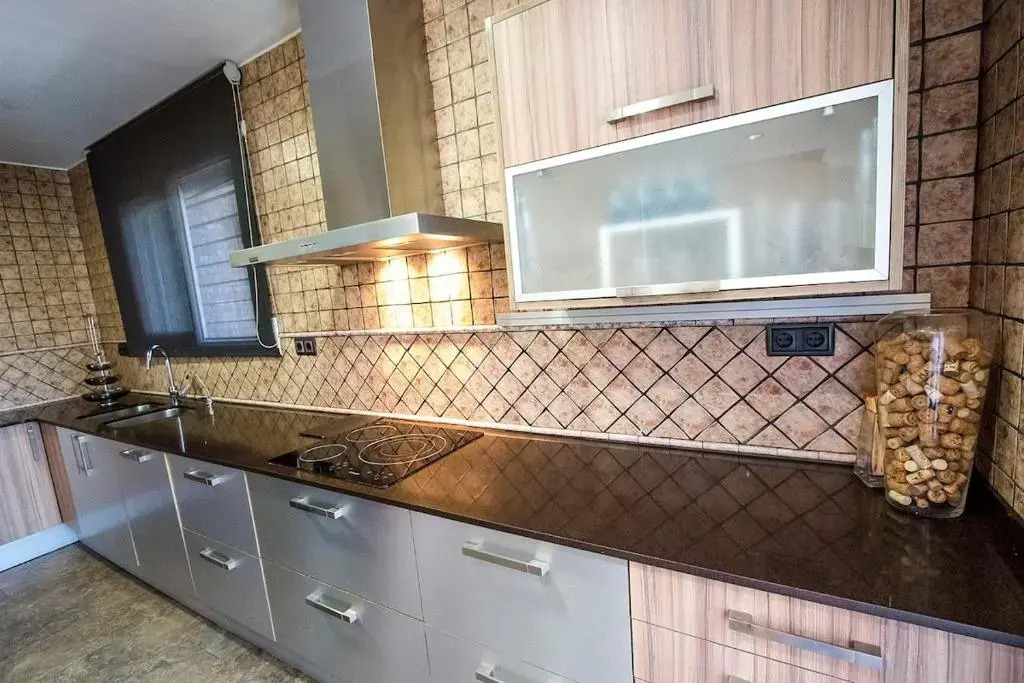 Catalunya Casas Modern and spacious with private pool close to BCN