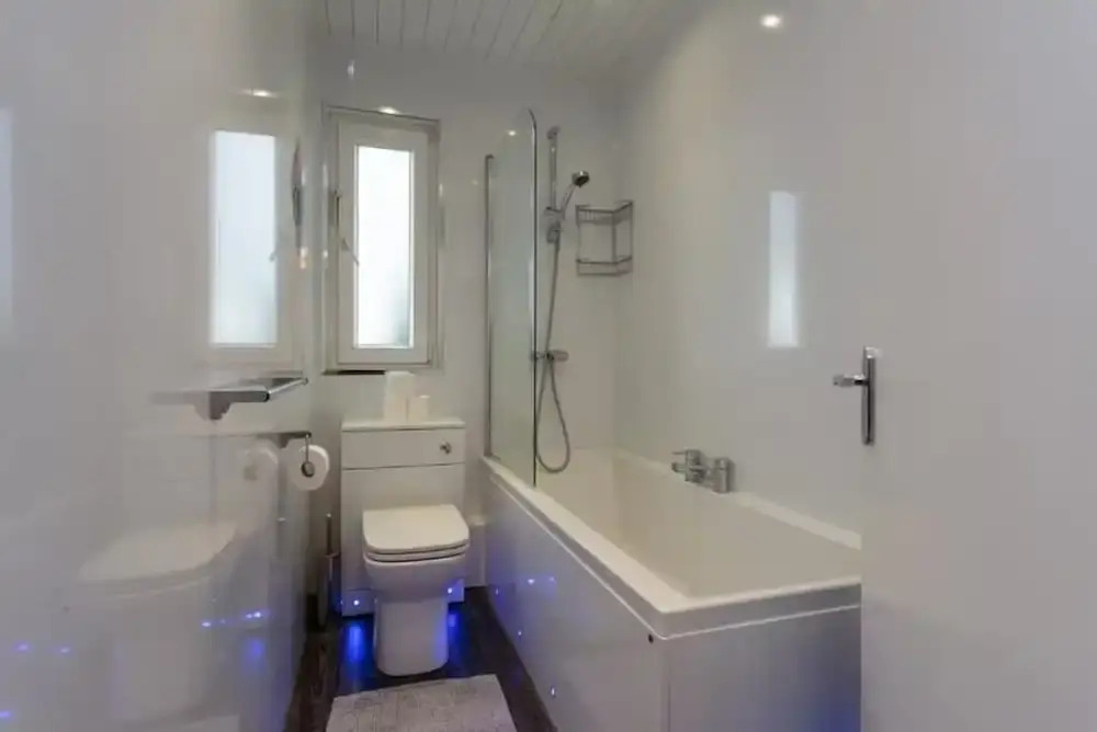 3 Bedroom Apartment on 5th Floor With Elevator