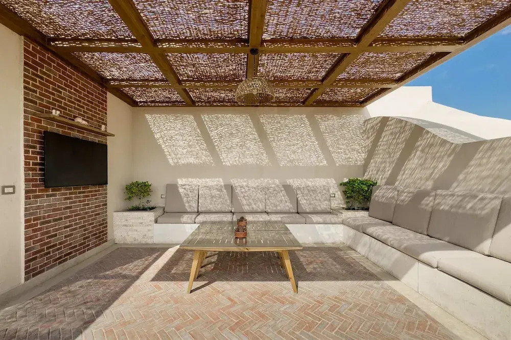 Xuru Stays I The 1bdr Rustic Rooftop w/ Wow Outdoor Terrace