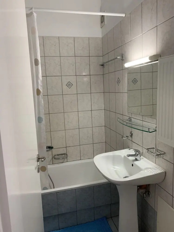 Immaculate 2-bed Apartment in Piraeus, Athens