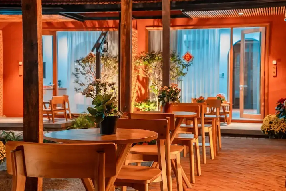 Truong Phu House