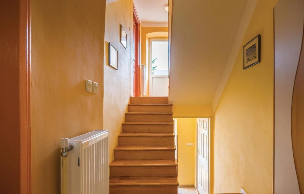 Pet Friendly Apartment In Moscenicka Draga