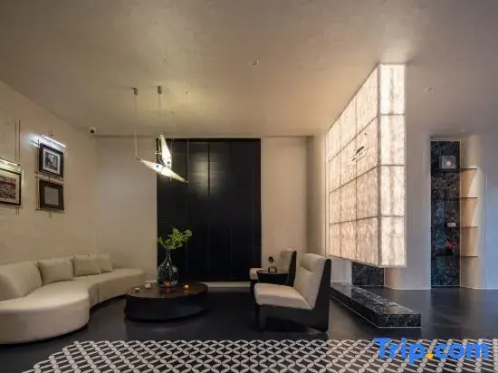Qiyu Shihai Hotel